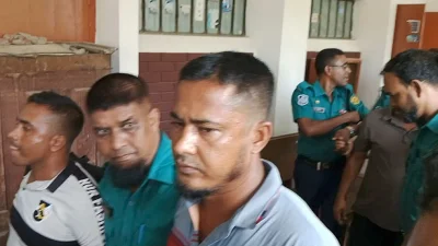 পুলিশের হেফাজতে আসামিরা