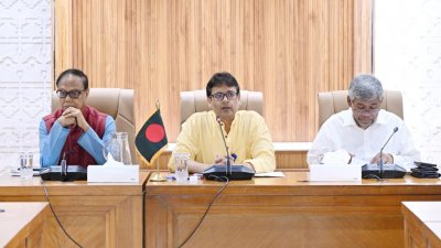 ব্রিফ করেন প্রধান উপদেষ্টার আন্তর্জাতিক বিষয় সংক্রান্ত বিশেষ দূত লুৎফে সিদ্দিকী