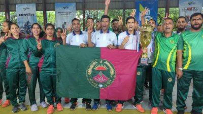 জুলাই রেভল্যুশন ফেন্সিংয়ে চ্যাম্পিয়ন আনসার।