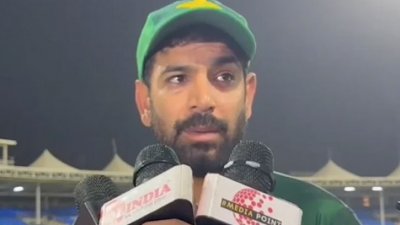 সংবাদ সম্মেলনে রউফ