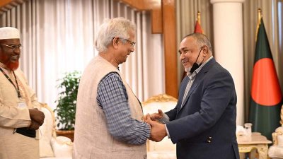 বিকাল ৪টা ১৫ মিনিটে জামায়াতের প্রতিনিধি দল যমুনায় পৌঁছায়