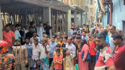 মুন্সীগঞ্জ শহরের একটি নির্মাণাধীন ভবনের সেপটিক ট্যাংকে কাজ করতে নেমে বিষাক্ত গ্যাসে আক্রান্ত হয়ে তিন নির্মাণশ্রমিকের মৃত্যু