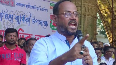 বক্তব্য দিচ্ছেন বিএনপির প্রচার সম্পাদক সুলতান সালাউদ্দিন টুকু