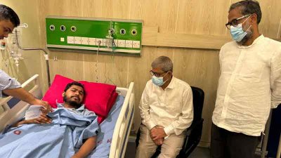 নুরুকে দেখতে হাসপাতালে মির্জা ফখরুল