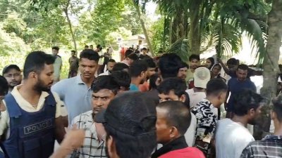 ঘণ্টাব্যাপী চলে এই সংঘর্ষ