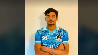 দলে নতুন মুখ আব্দুল্লাহ।