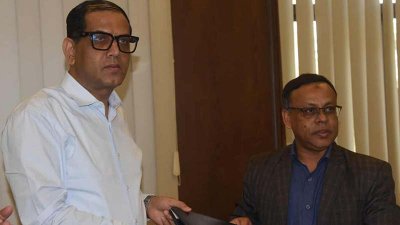 ডিএসসিসির পক্ষে প্রধান নির্বাহী কর্মকর্তা মো. জহিরুল ইসলাম এবং নার্সিং ও মিডওয়াইফারি অধিদফতরের পক্ষে সংস্থাটির মহাপরিচালক (অতিরিক্ত দায়িত্ব) মো. আনোয়ার হোছাইন আকন্দ সমঝোতা স্মারকে সই করেন