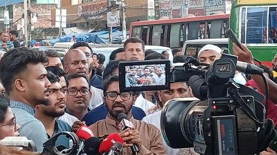 পল্টন মোড়ের অবরোধ প্রত্যাহার করেছে গণঅধিকার পরিষদ