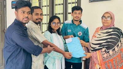শেষ দিনে মনোনয়ন সংগ্রহ