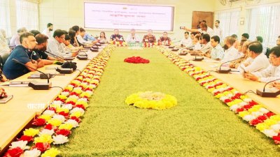 রবিবার সকালে জেলা প্রশাসকের সম্মেলনকক্ষে অনুষ্ঠিত হয় শারদীয় দুর্গোৎসবের প্রস্তুতিমূলক সভা