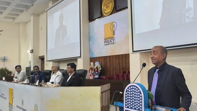রাজশাহী বিশ্ববিদ্যালয়ের সিনেট ভবনে তারুণ্যের উৎসবে বক্তব্য দেন অ্যাটর্নি জেনারেল