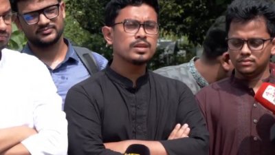 রায়েরবাজারে ডাকসু নেতারা (সংগৃহীত)