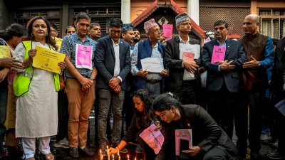 নেপালের বিক্ষোভে নিহতের সংখ্যা ৫০ ছাড়িয়েছে। ছবি: নিউ ইয়র্ক টাইমস