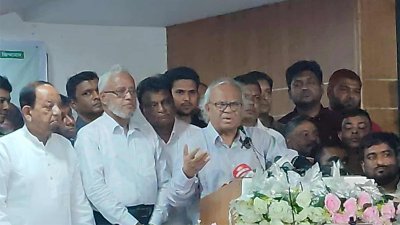 কথা বলছেন রুহুল কবির রিজভী