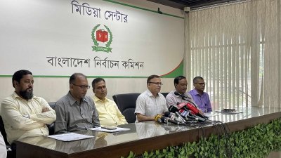 নির্বাচন ভবনের মিডিয়া সেন্টারে এসব সুপারিশ তুলে ধরে ইলেকশন কমিশন অফিসার্স অ্যসোসিয়েশন