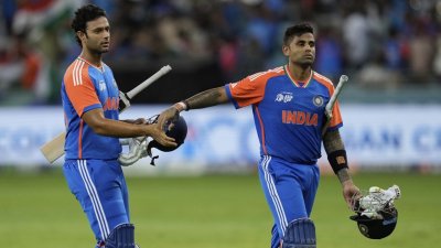 স্পন্সর ছাড়া খেলছে ভারতীয় দল।
