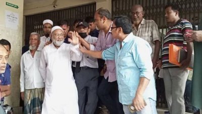 জেলা জাতীয় পার্টির সাবেক সভাপতি দেলোয়ার হোসেন ও তার ছেলেসহ ১০ জনকে কারাগারে পাঠানোর আদেশ দিয়েছেন আদালত