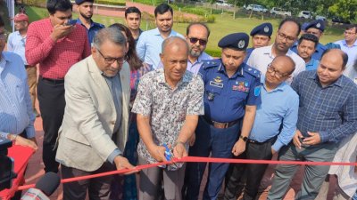 ম্যুরালে অঙ্কিত গ্রাফিতি উদ্বোধন করেন স্বরাষ্ট্র উপদেষ্টা
