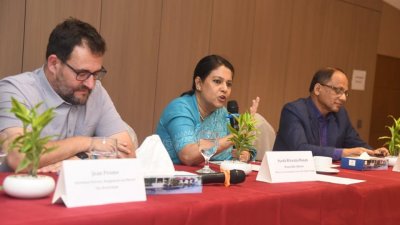 অনুষ্ঠানে বক্তব্য দিচ্ছেন উপদেষ্টা সৈয়দা রিজওয়ানা হাসান