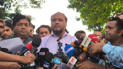 বিশ্ববিদ্যালয়ের ভারপ্রাপ্ত রেজিস্ট্রার অধ্যাপক ইফতেখারুল আলম মাসউদ