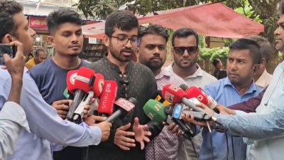 গণমাধ্যমকে এ কথা জানান ছাত্রদল-সমর্থিত প্যানেলের সহসভাপতি (ভিপি) পদপ্রার্থী শেখ নুর উদ্দিন আবির