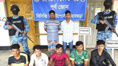 কক্সবাজারের টেকনাফের সেই পাহাড়ি আস্তানা থেকে অপহরণের শিকার আরও পাঁচ যুবককে উদ্ধার করেছে কোস্টগার্ড