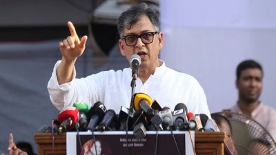 বক্তব্য রাখছেন বিএনপি নেতা সালাহ উদ্দিন আহমদ (ফাইল ফটো)