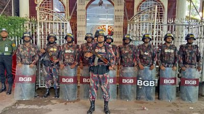 পূজামণ্ডপের নিরাপত্তায় বিজিবি মোতায়েন