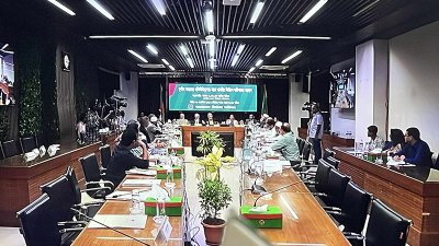 ইসির সঙ্গে সুশীল সমাজ ও বুদ্ধিজীবী প্রতিনিধিদের সংলাপ