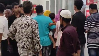 ফরিদপুরের ভাঙ্গায় সালিশ বৈঠক চলাকালে দুই পক্ষের সংঘর্ষে একজন নিহত ও অন্তত ২০ জন আহত