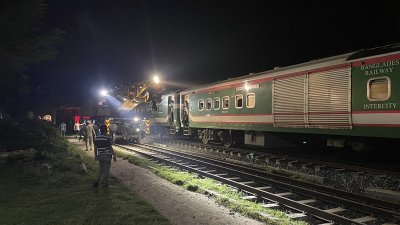 ভাঙ্গুড়া স্টেশনে পঞ্চগড় এক্সপ্রেসের চারটি বগি লাইনচ্যুত হয়/বাংলা ট্রিবিউন