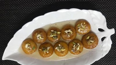 এই উৎসবে নিজ হাতে সুস্বাদু গোলাপজাম