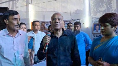 পূজামণ্ডপ পরিদর্শন শেষে হিন্দু সম্প্রদায়ের উদ্দেশে কথা বলেন স্বরাষ্ট্র উপদেষ্টা