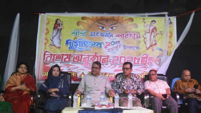 ডিএসসিসি প্রশাসকের পূজা মণ্ডপ পরিদর্শন