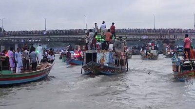 চাপাইর ব্রিজের পশ্চিম পাশে তুরাগ নদে এ ঘটনা ঘটে