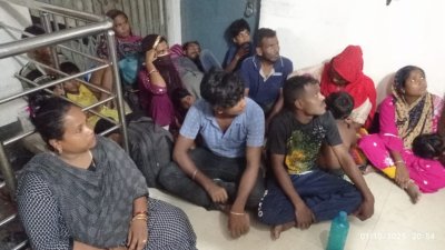 সীমান্তে আটক বাংলাদেশিরা