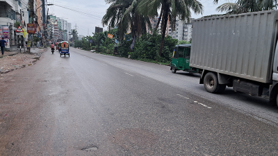 ছুটিতে রাজধানীতে ফাঁকা সড়ক