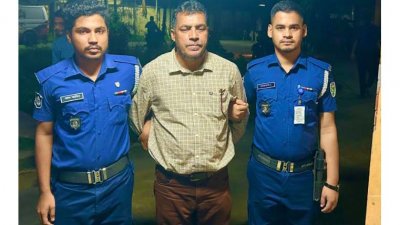 গ্রেফতার কাজী আব্দুল ওয়াদুদ আলফু