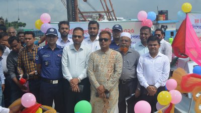 ইলিশ সংরক্ষণ অভিযান সফল করতে বরিশালে নৌর‍্যালি বের করা হয়