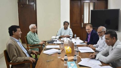 জাতীয় সংসদ ভবনের কমিশন কার্যালয়ের সভাকক্ষে আলোচনা সভা হয়