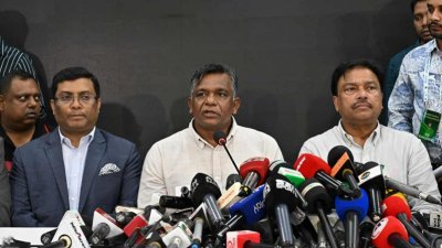 সংবাদ সন্মেলনে আমিনুল ইসলাম বুলবুল
