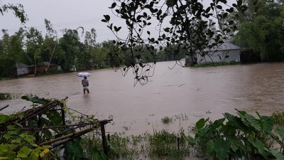 তিস্তার পানিতে ভেসে গেছে ঘরবাড়ি