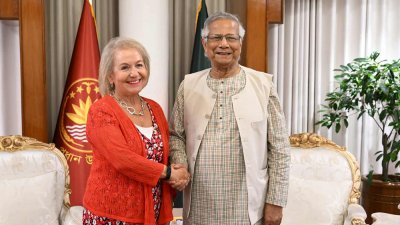 প্রধান উপদেষ্টা অধ্যাপক ড. মুহাম্মদ ইউনূসের সঙ্গে সাক্ষাৎ  করেন  যুক্তরাজ্যের বাণিজ্য বিষয়ক দূত রোজি উইন্টারটন
