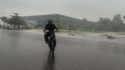 রাজধানীতে বৃষ্টি