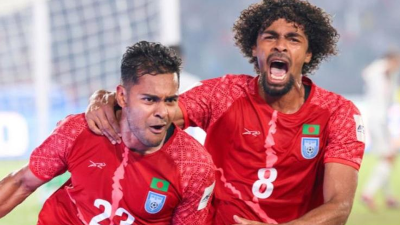 গোল করার পর  হামজা ও শমিত সোম (ছবি: সংগৃহীত)