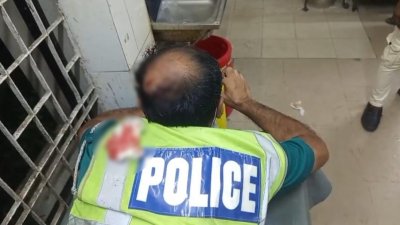 আহত পুলিশ সদস্য মোহাম্মদ সাঈদ