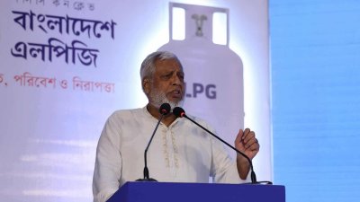 বিদ্যুৎ, জ্বালানি ও খনিজ সম্পদ উপদেষ্টা ফওজুল কবির খান
