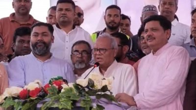 শনিবার দুপুরে গাজীপুরে ভাওয়াল রাজবাড়ী মাঠে দলের নতুন সদস্য সংগ্রহ ও ফরম বিতরণ অনুষ্ঠানে বক্তব্য রাখেন বিএনপির জ্যেষ্ঠ যুগ্ম মহাসচিব রুহুল কবির রিজভী