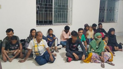 ফেরত আসা বাংলাদেশিরা