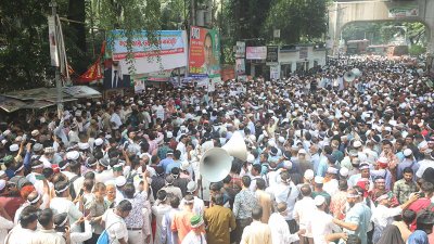 সারা দেশ থেকে আসা শিক্ষকরা যোগ দিয়েছেন কর্মসূচিতে (ছবি: নাসিরুল ইসলাম)